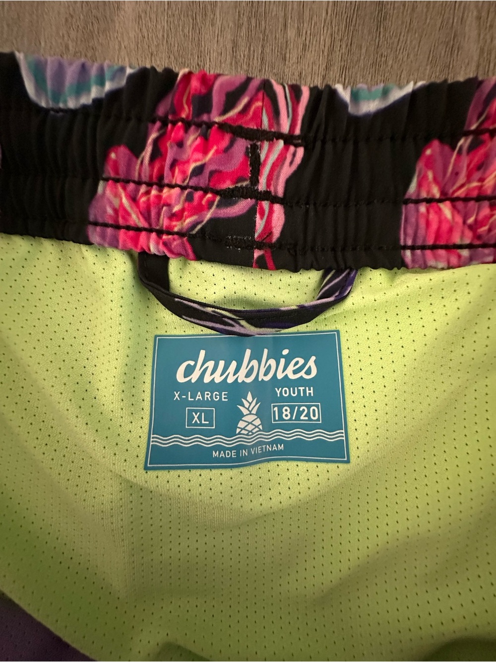 Chubbies The Don't Be Jellies Youth Classic Lined Swim Trunk - Picture 4 of 7